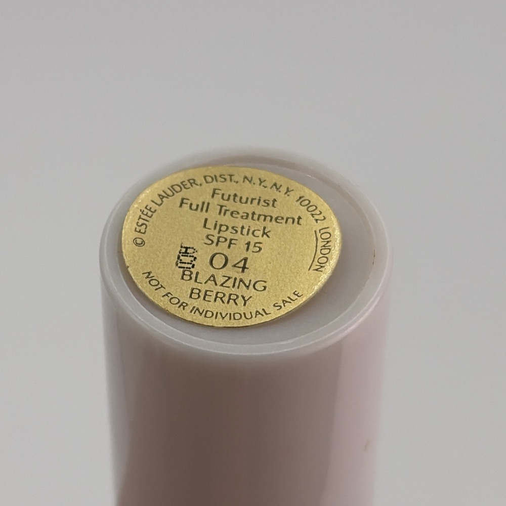 ESTEE LAUDER Futurist Full Treatment Lipstick SPF15 Blazing Berry #04 New